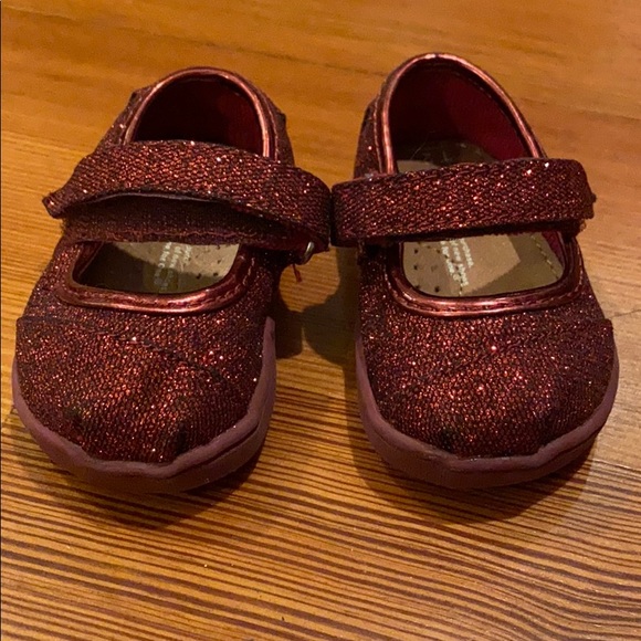 Toms Velcro slip on shoes - Picture 1 of 5